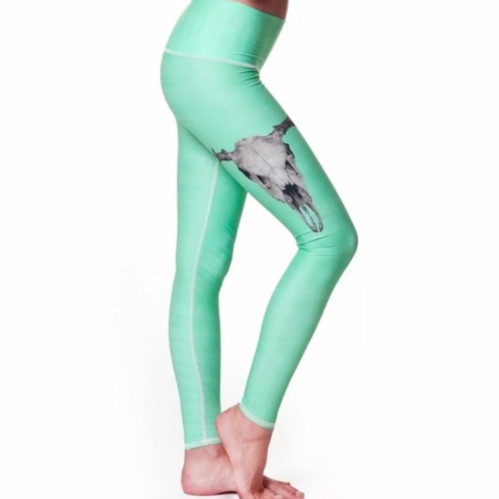 Size Medium, Green Teeki Deer Medicine Leggings